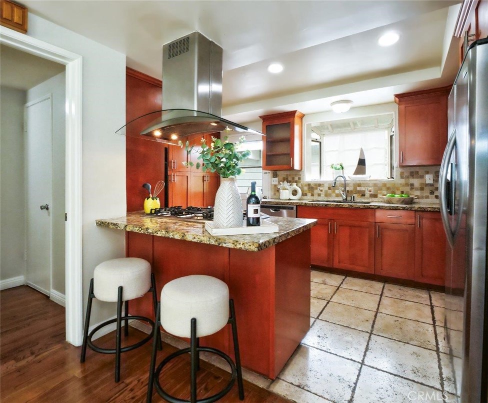 27045 Shorewood Road Property Photo 9