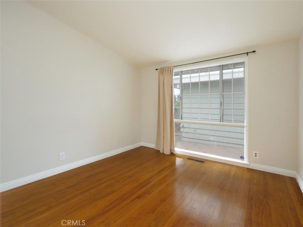 27045 Shorewood Road Property Photo 15