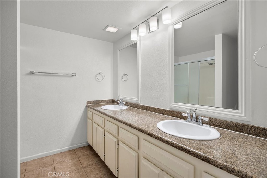 15716 S Normandie Ave 4 Property Photo 19