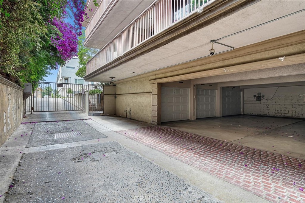 15716 S Normandie Ave 4 Property Photo 29