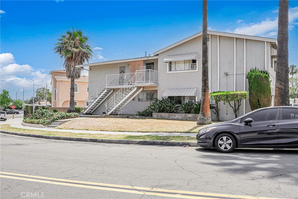 10060 Laurel Ave. Property Photo 11