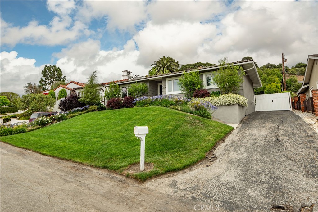 2124 Via Rivera Property Photo 1