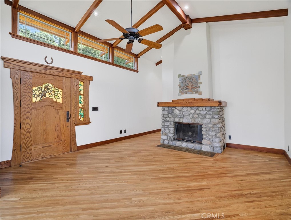 3950 De Longpre Avenue Property Photo 7