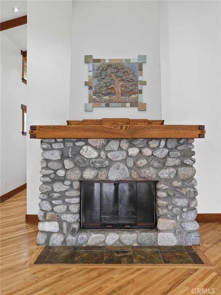 3950 De Longpre Avenue Property Photo 14