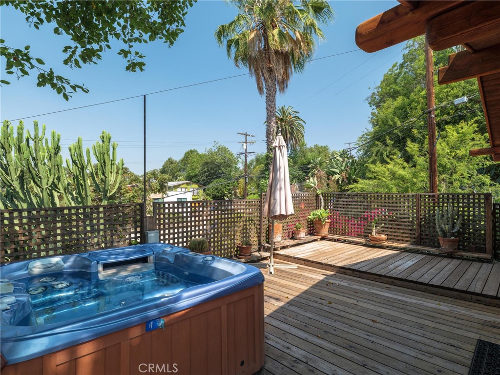 3950 De Longpre Avenue Property Photo 44