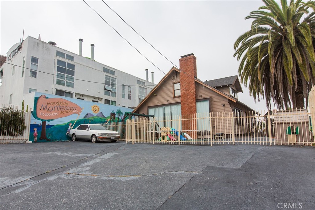 757 Pier Avenue Property Photo 1