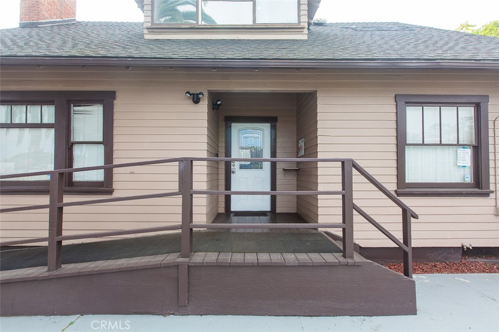 757 Pier Avenue Property Photo 8
