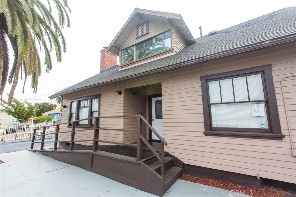 757 Pier Avenue Property Photo 9