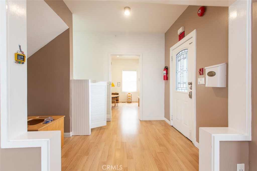 757 Pier Avenue Property Photo 17