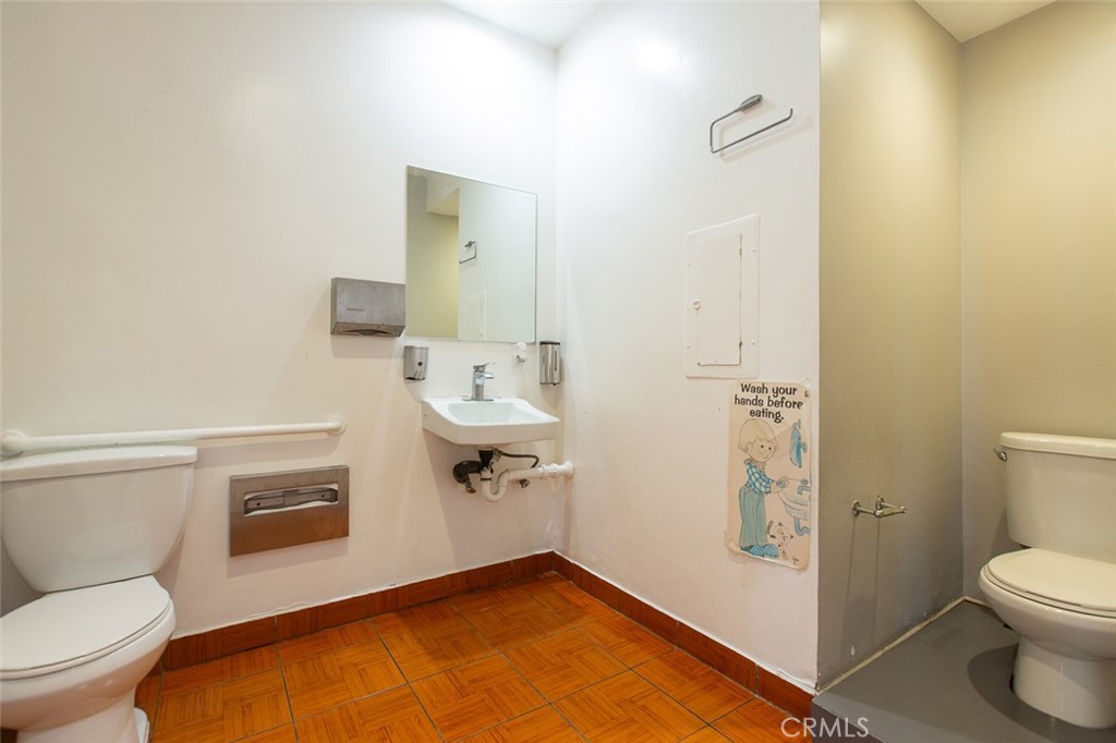 757 Pier Avenue Property Photo 26