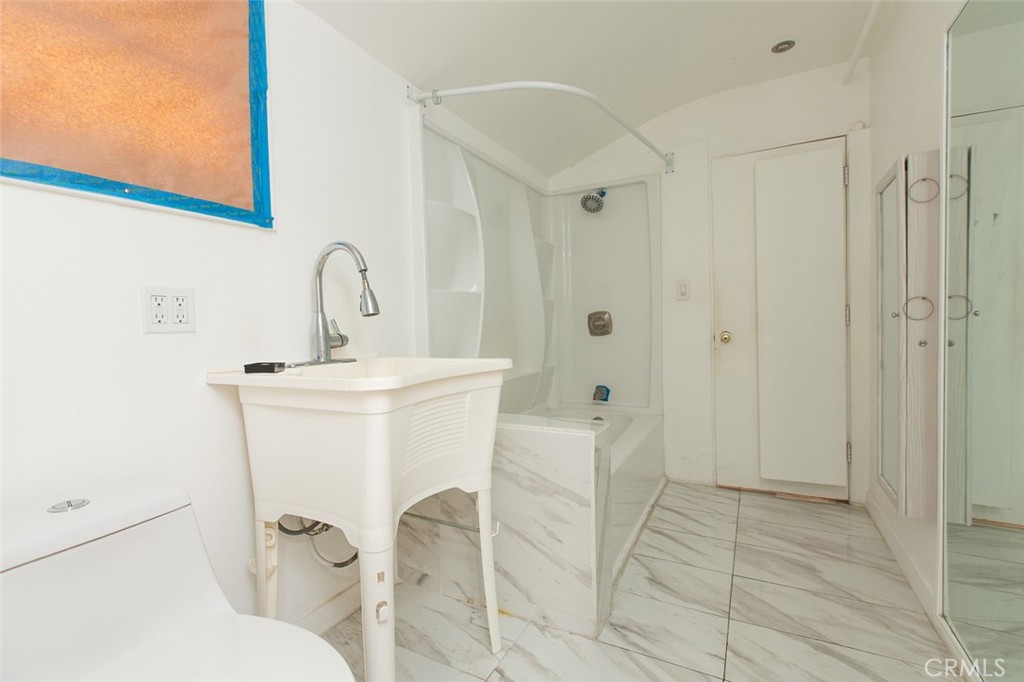757 Pier Avenue Property Photo 33