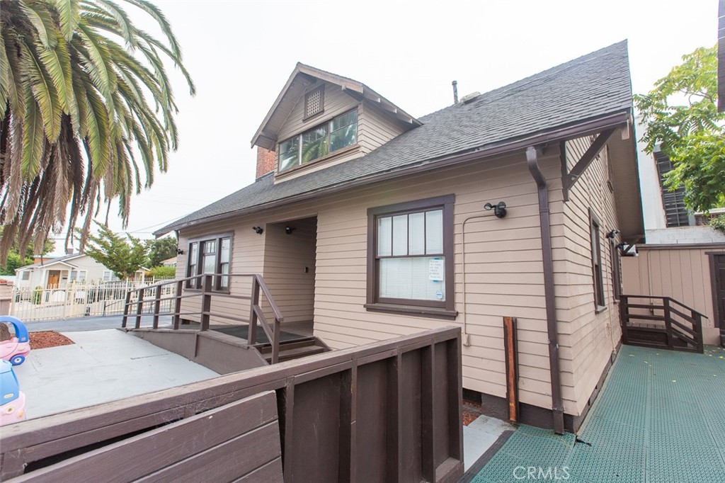 757 Pier Avenue Property Photo 39