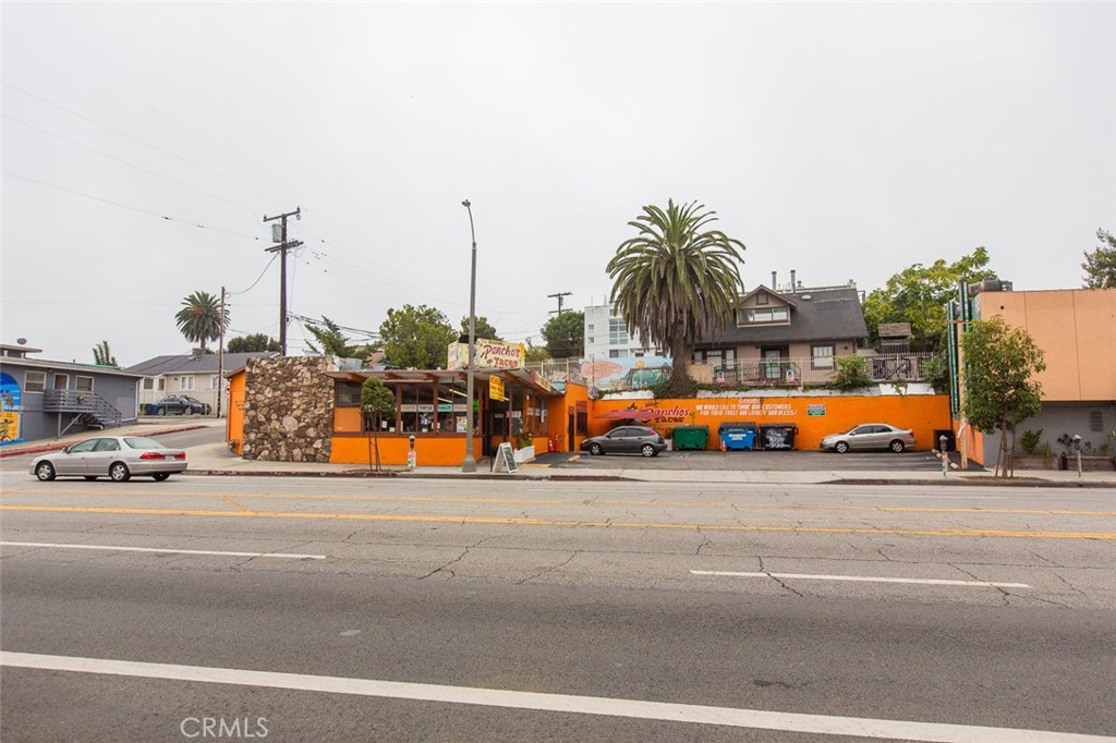 757 Pier Avenue Property Photo 41