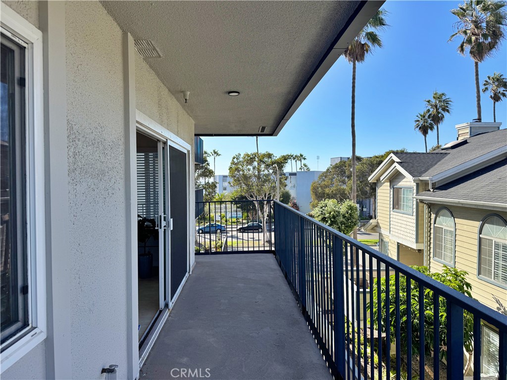 230 S Catalina 203 Property Photo 17