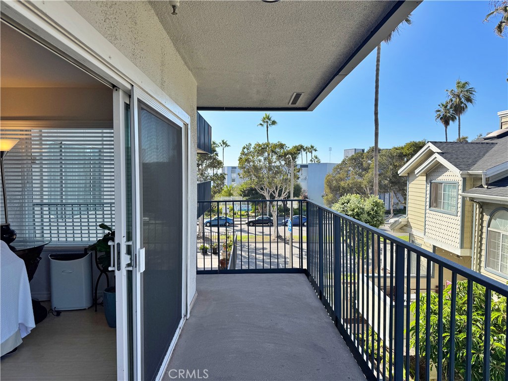 230 S Catalina 203 Property Photo 18