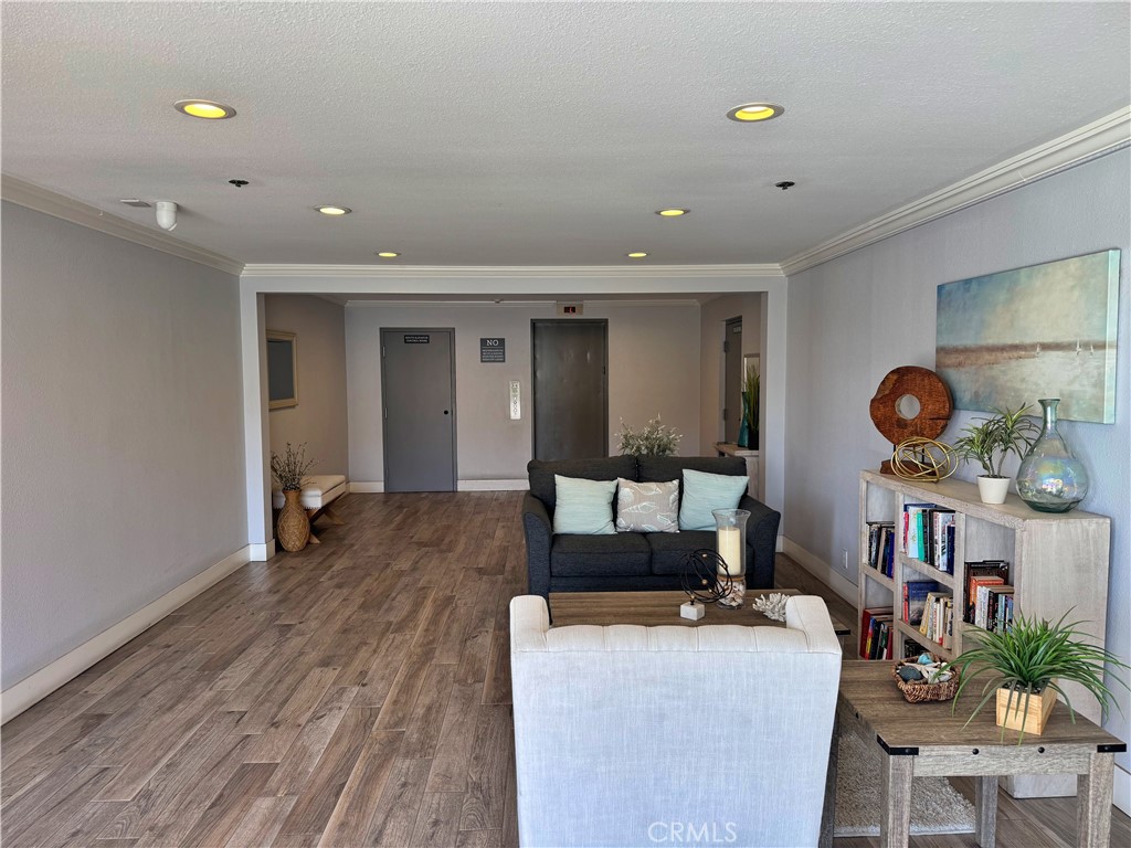 230 S Catalina 203 Property Photo 43