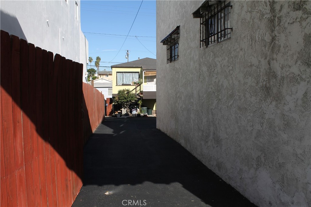 4541 Artesia Property Photo 21