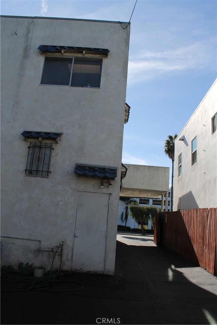 4541 Artesia Property Photo 24