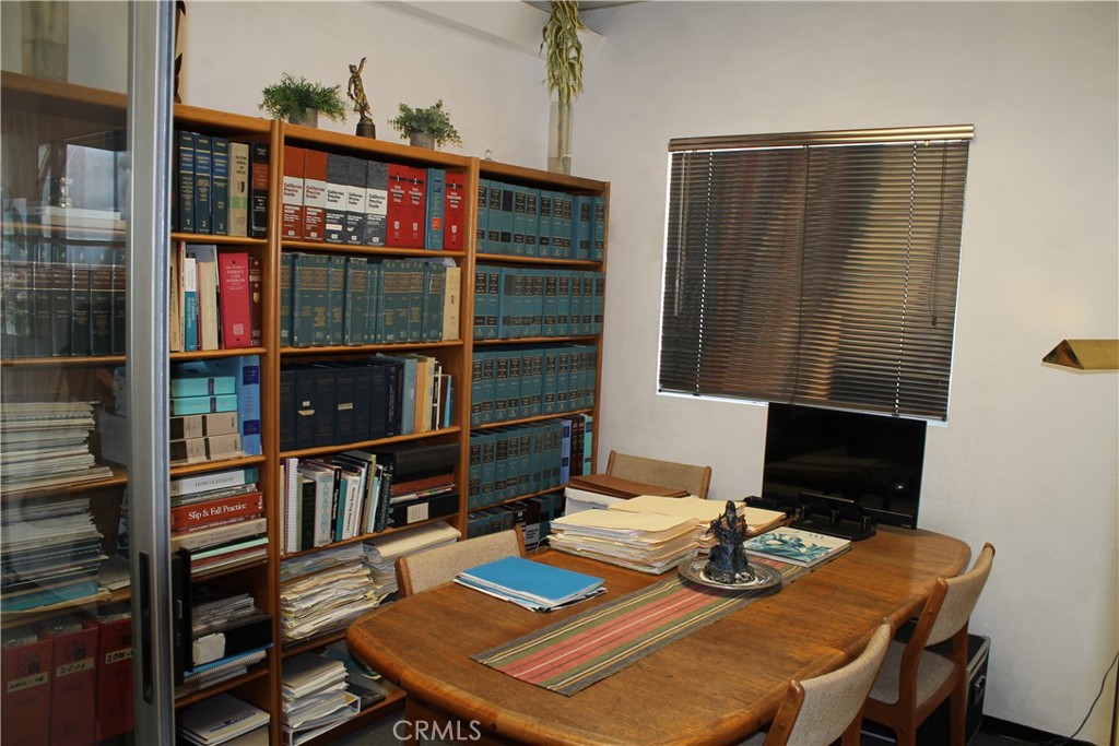 4541 Artesia Property Photo 16