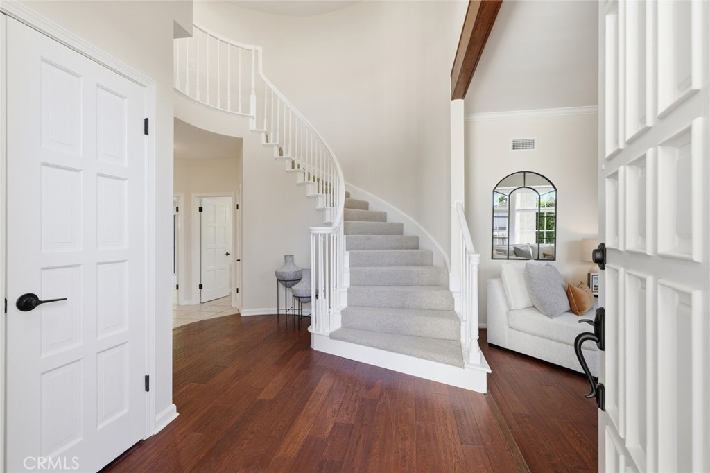 10 Horseshoe Property Photo 3