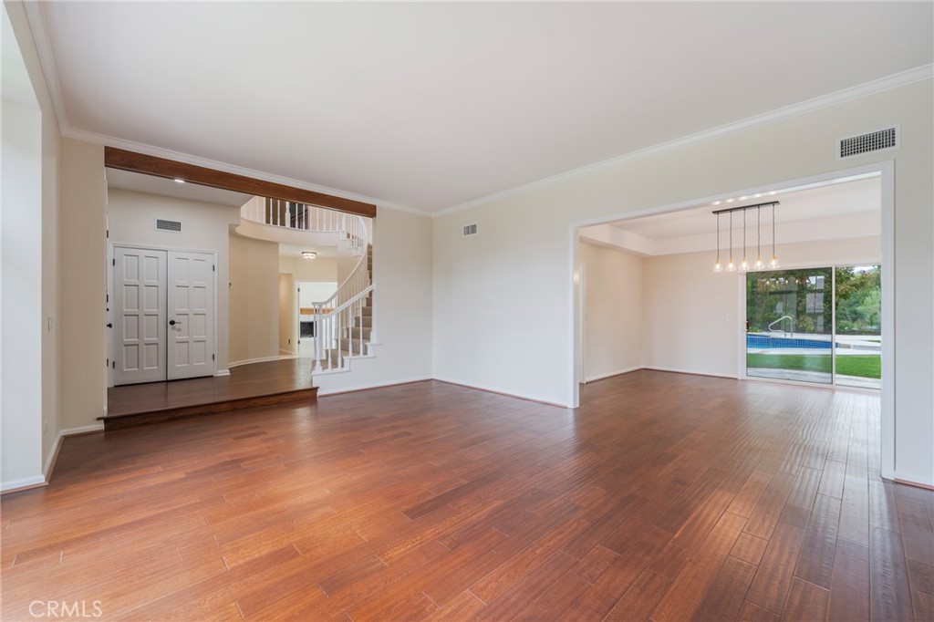 10 Horseshoe Property Photo 9