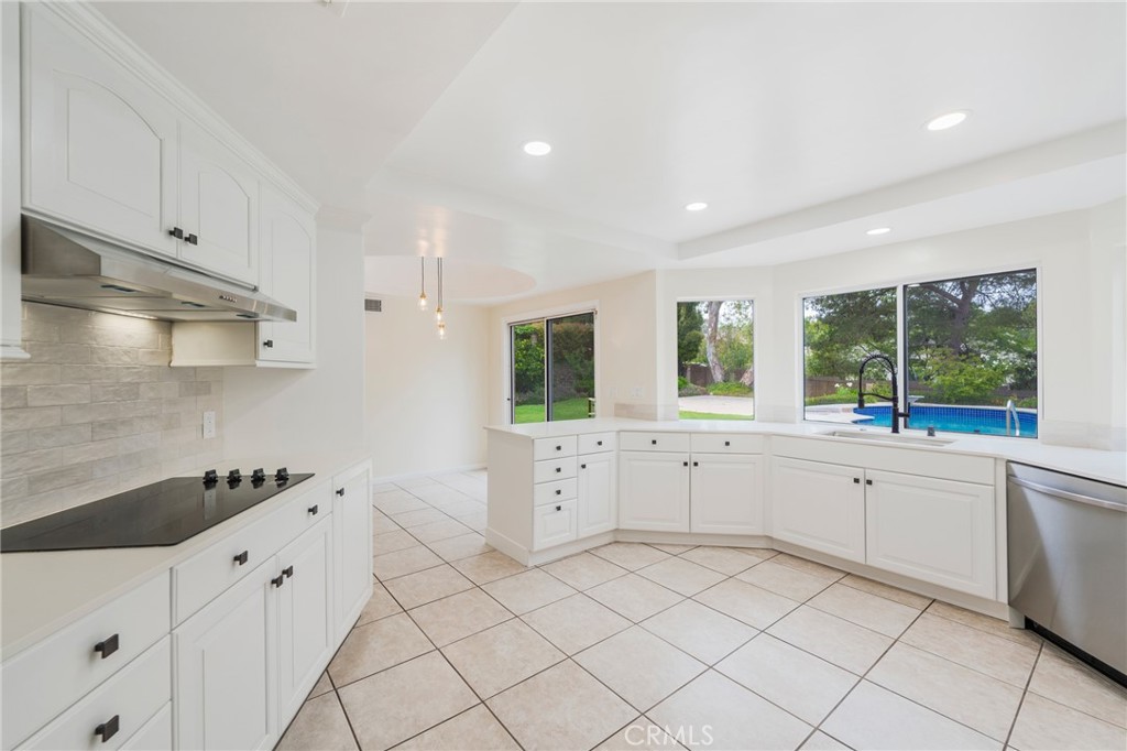 10 Horseshoe Property Photo 26