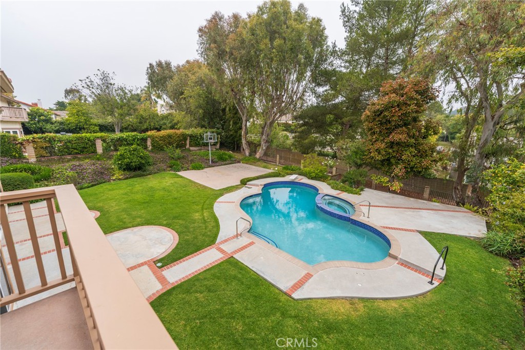 10 Horseshoe Property Photo 47