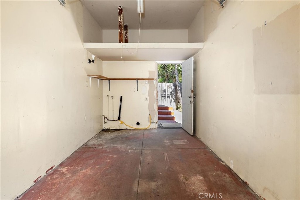410 E 21st Street Property Photo 23