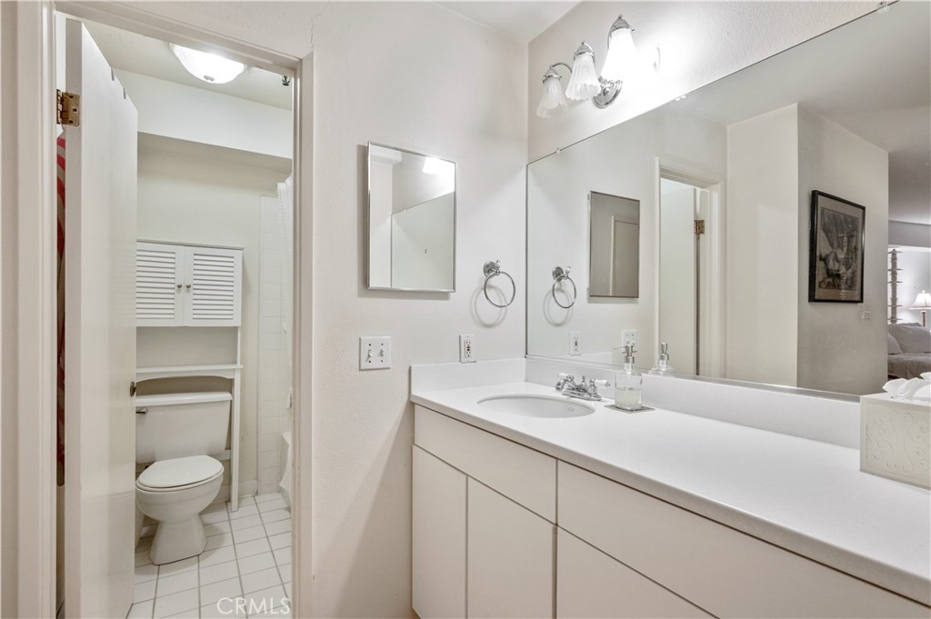 565 Esplanade 202 Property Photo 15
