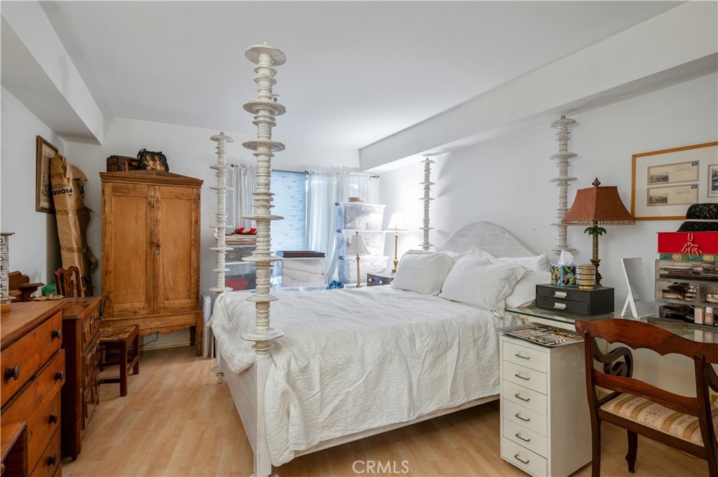 565 Esplanade 202 Property Photo 18