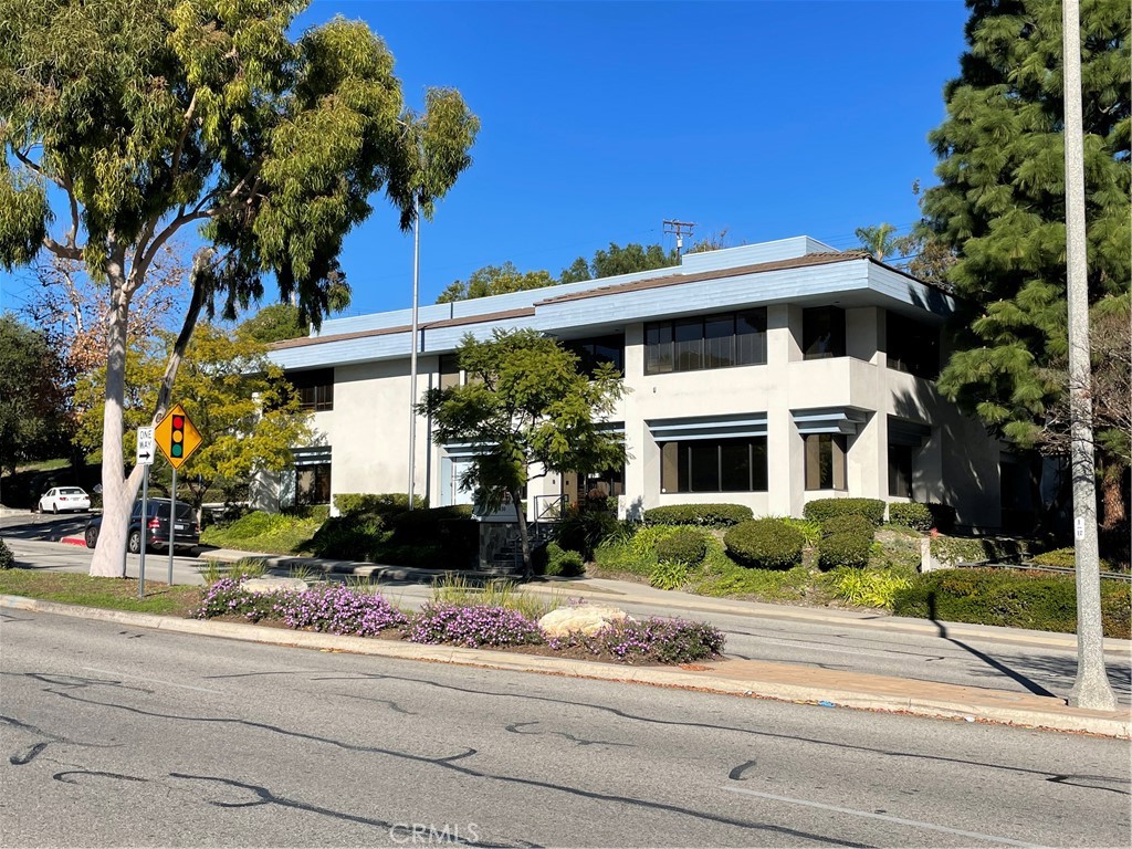430 Silver Spur Road 100 Property Photo 1