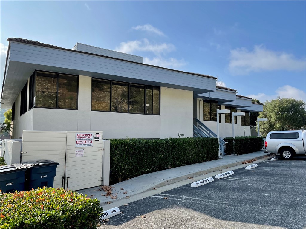 430 Silver Spur Road 100 Property Photo 4