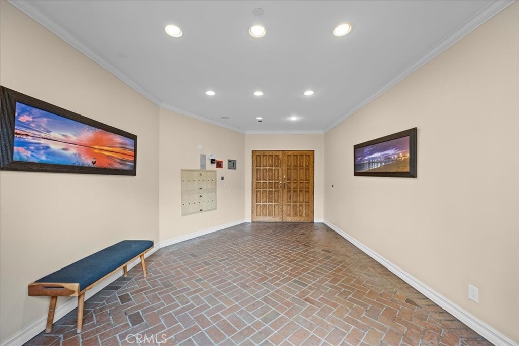 512 Esplanade 303 Property Photo 34