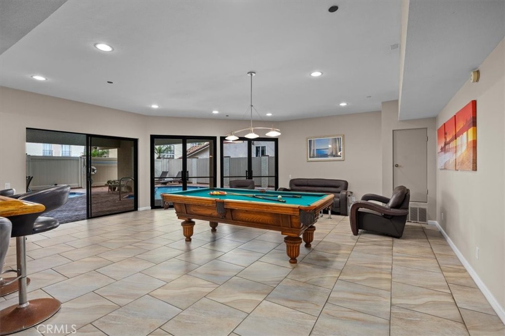 512 Esplanade 303 Property Photo 36