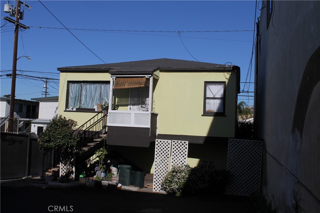 4541 Artesia Property Photo 3