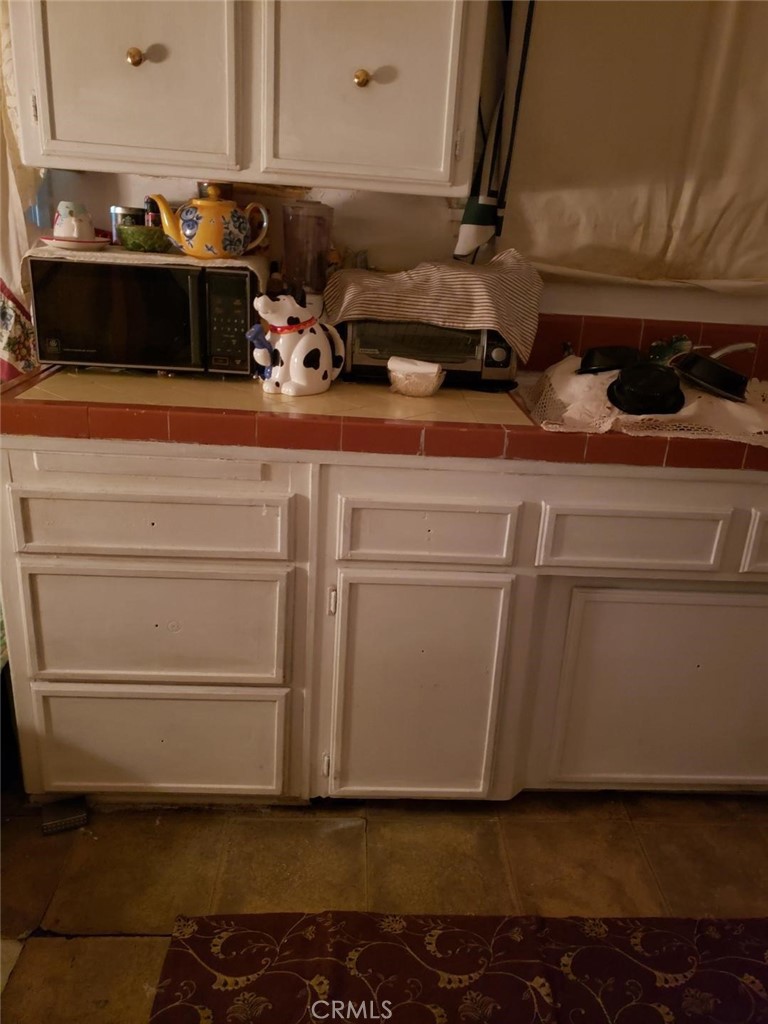 4541 Artesia Property Photo 9