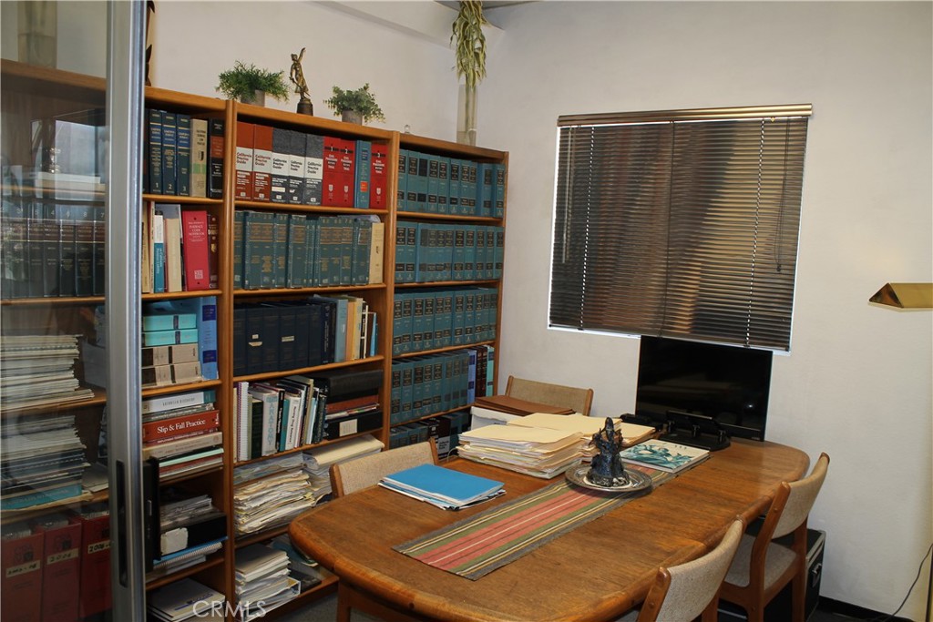 4541 Artesia Property Photo 32