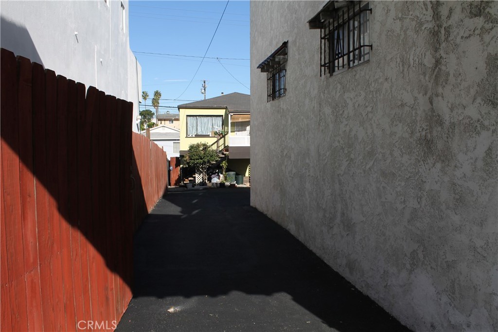 4541 Artesia Property Photo 37