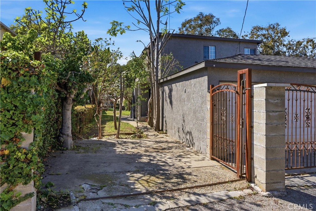 2117 Stewart Street Property Photo 6