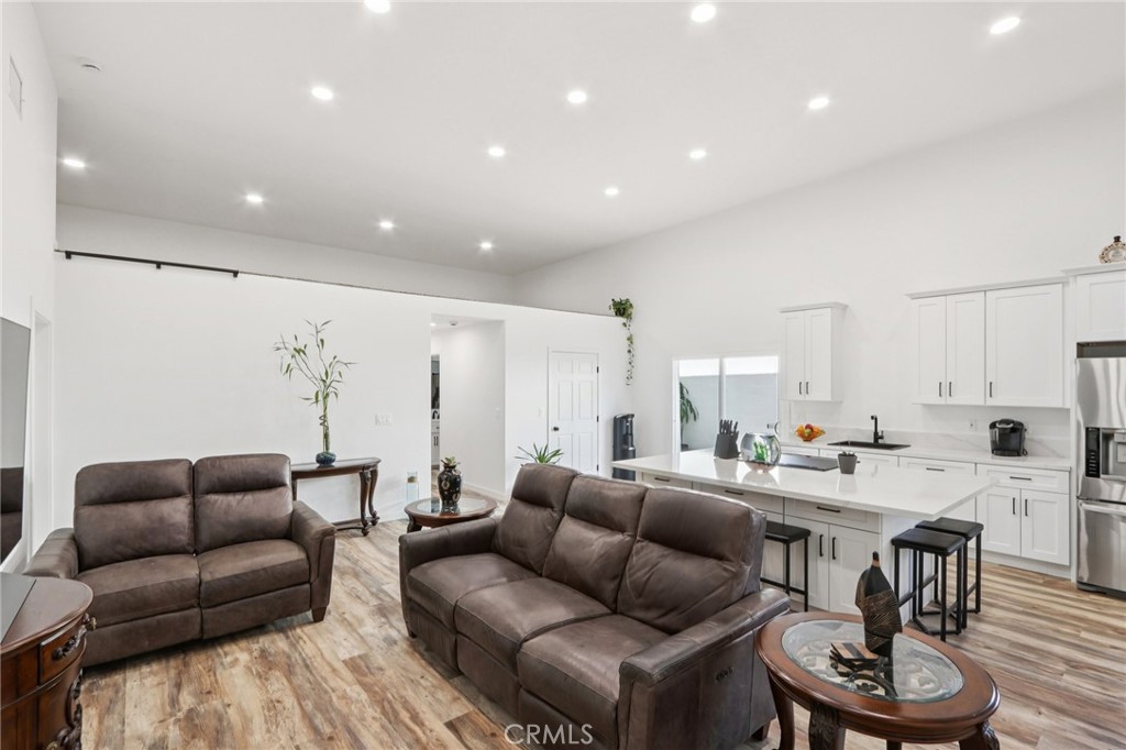 30325 San Jacinto Property Photo 5