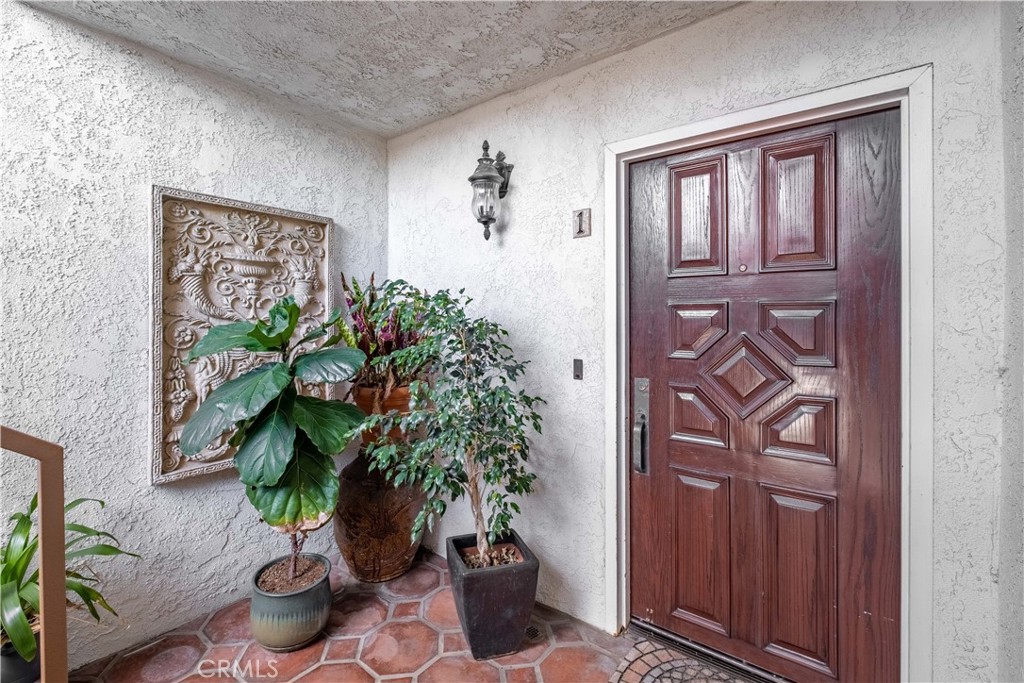 3935 Bluff Place Property Photo 7