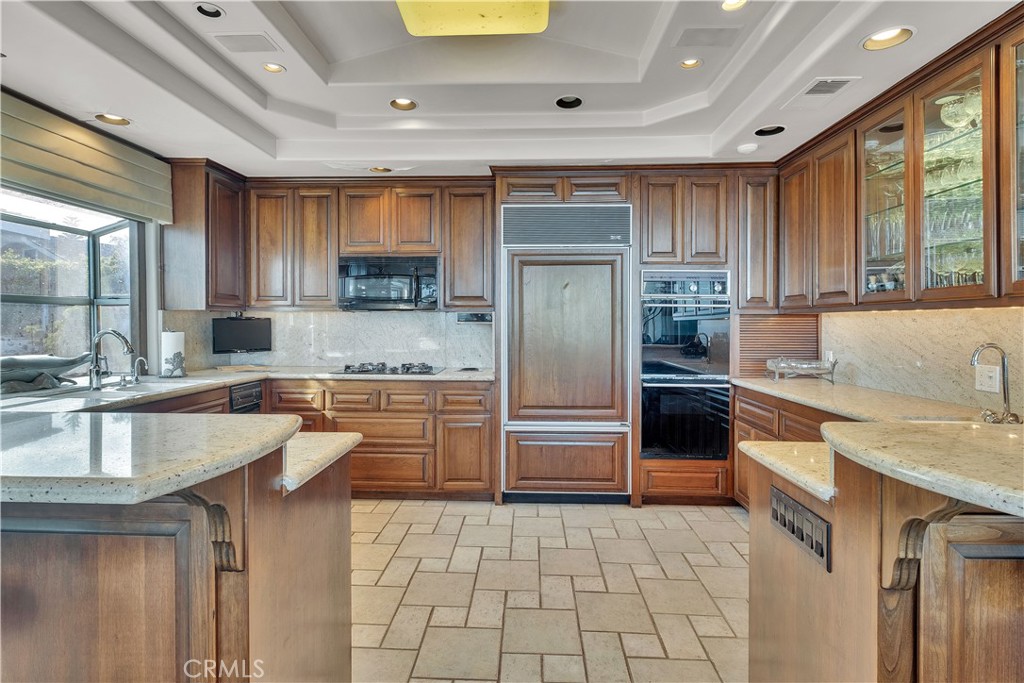 3935 Bluff Place Property Photo 18