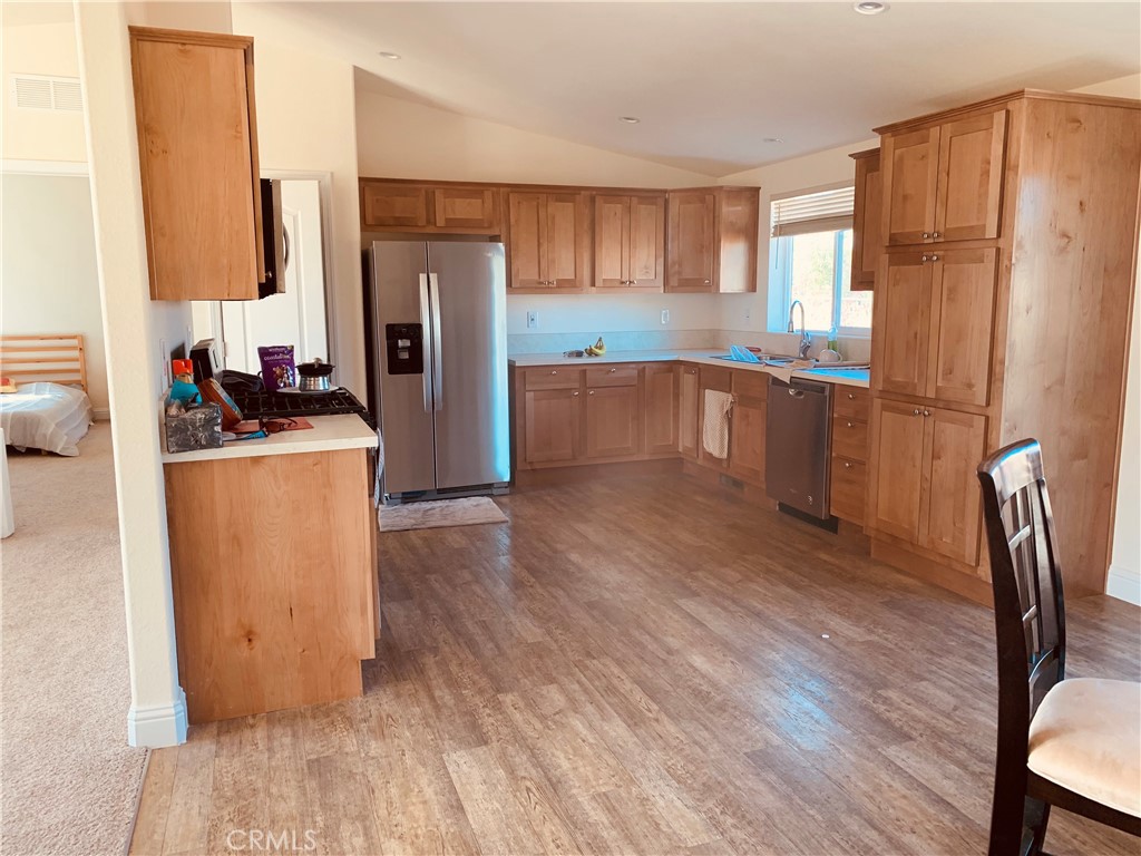 6185 Greenwood Drive Property Photo 5