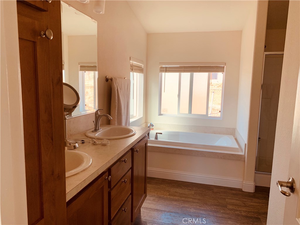6185 Greenwood Drive Property Photo 6