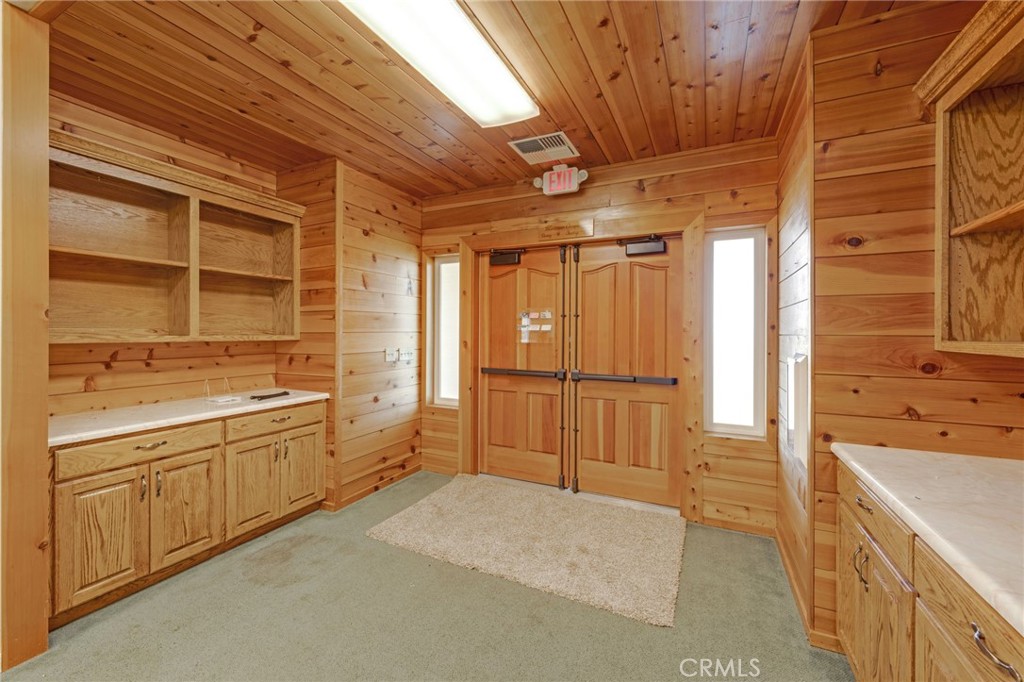 4505 Foothill Property Photo 4