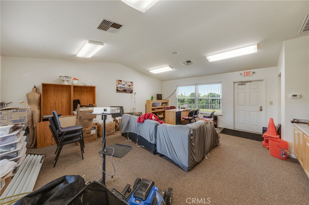 4505 Foothill Property Photo 16