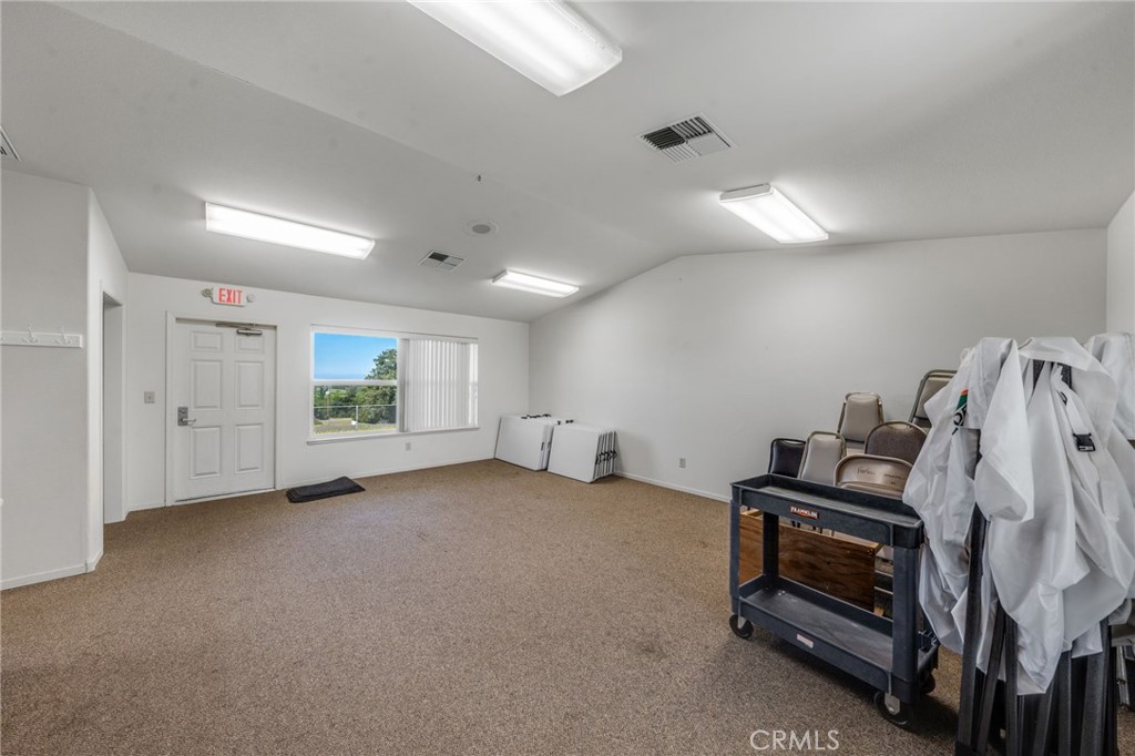 4505 Foothill Property Photo 19