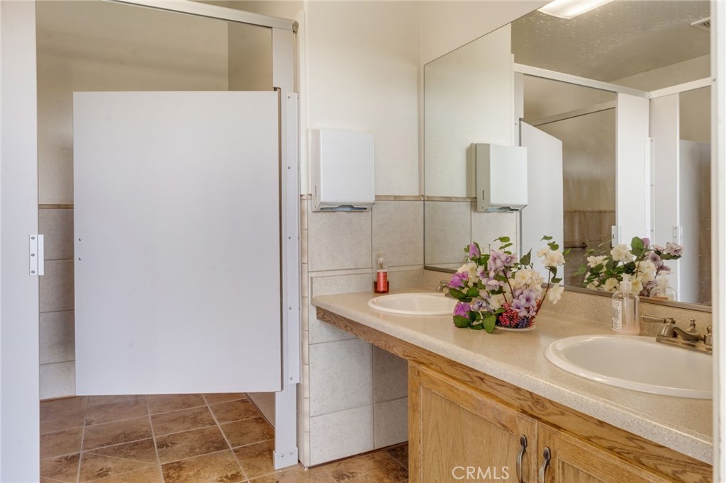 4505 Foothill Property Photo 25