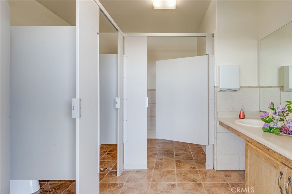 4505 Foothill Property Photo 26
