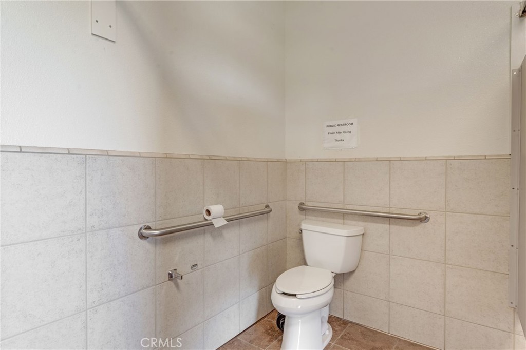 4505 Foothill Property Photo 29